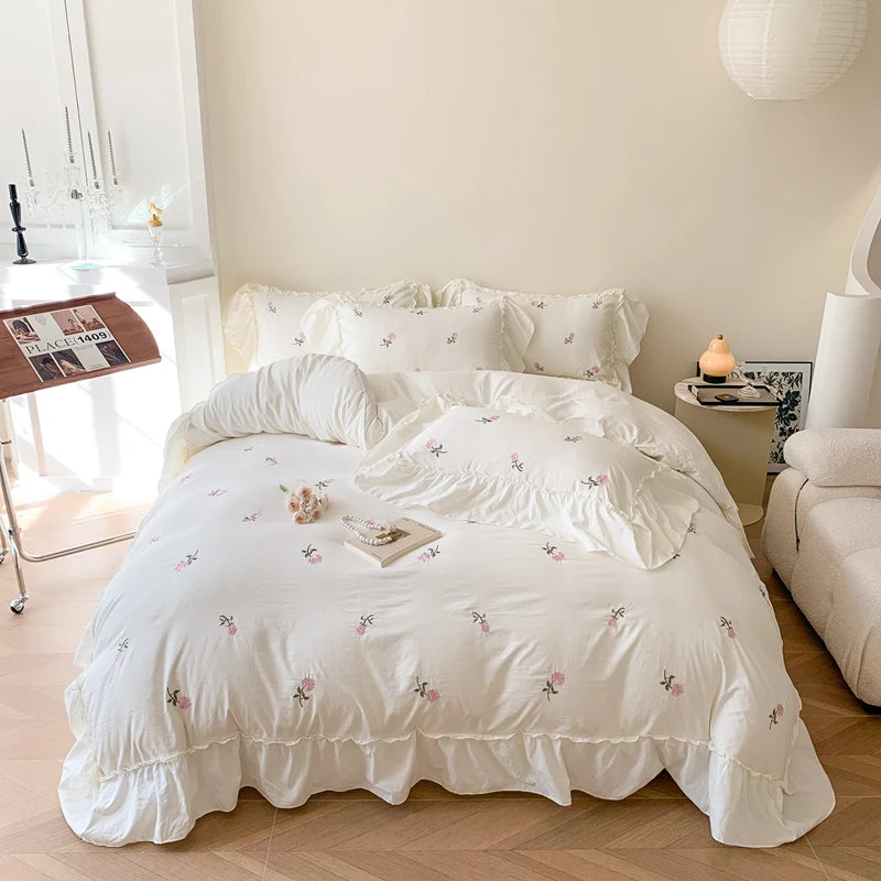 Rose Embroidered 3-Piece Duvet Cover Set in White